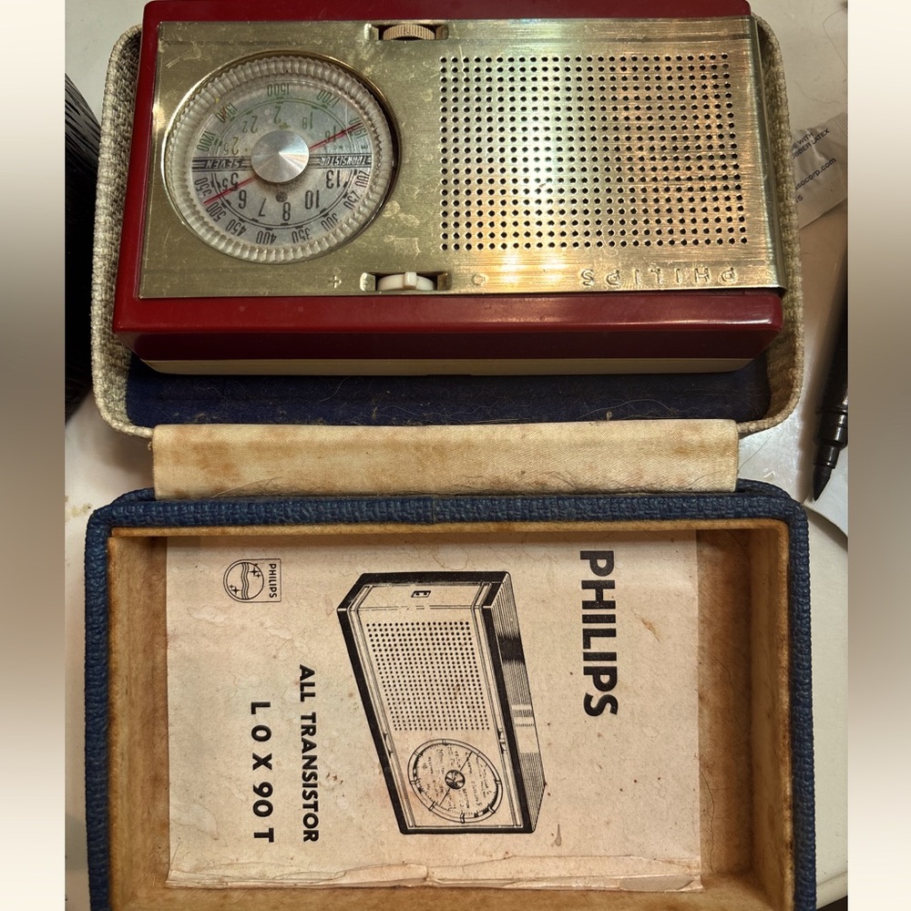 PHILIPS 
ALL TRANSISTOR 
LOX 90 T